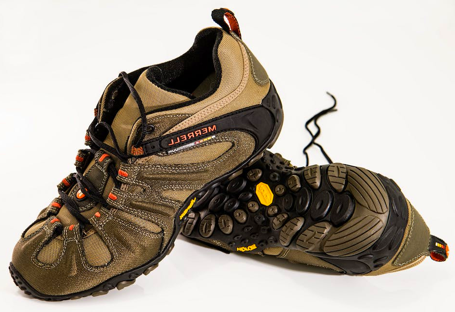Top 5 Best Brooks Walking Shoes 2024 - Pixelfy blog